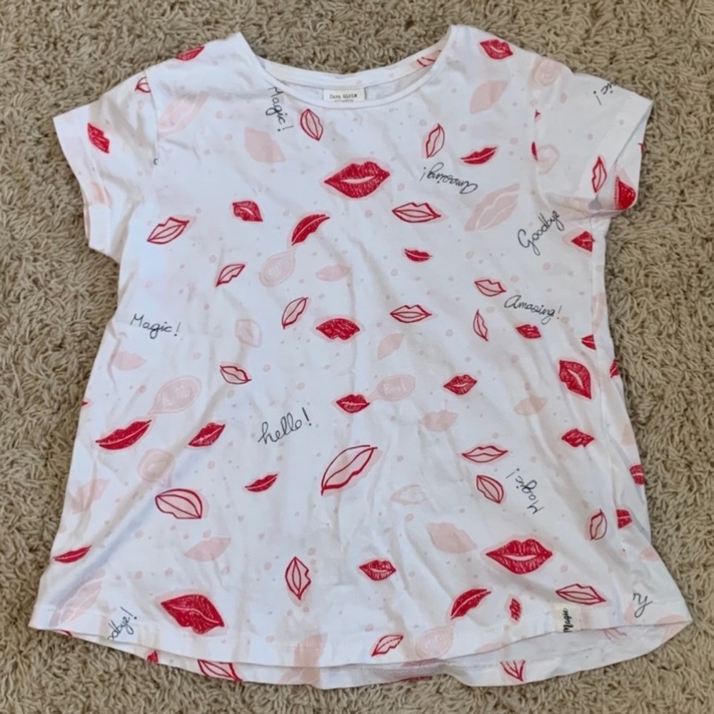 Zara short sleeves girls top Size 8 with lip print